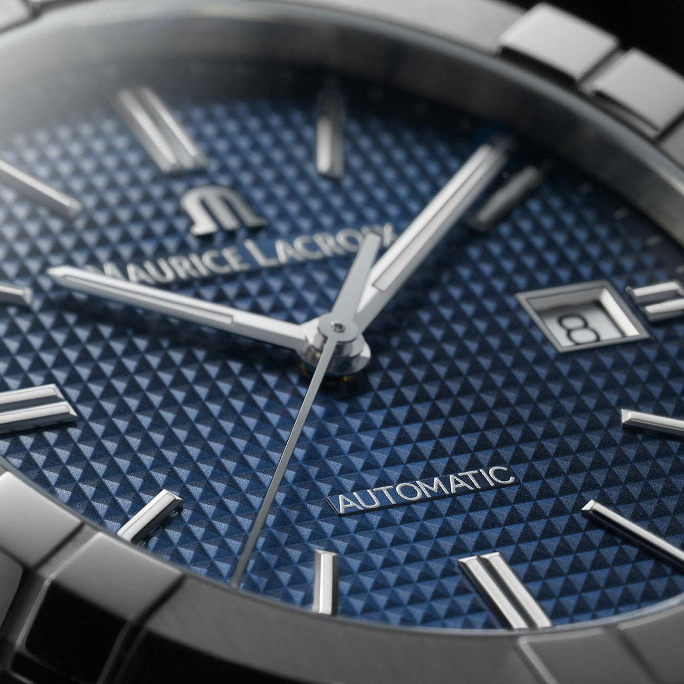 MAURICE LACROIX - Aikon Automatic Date 42mm