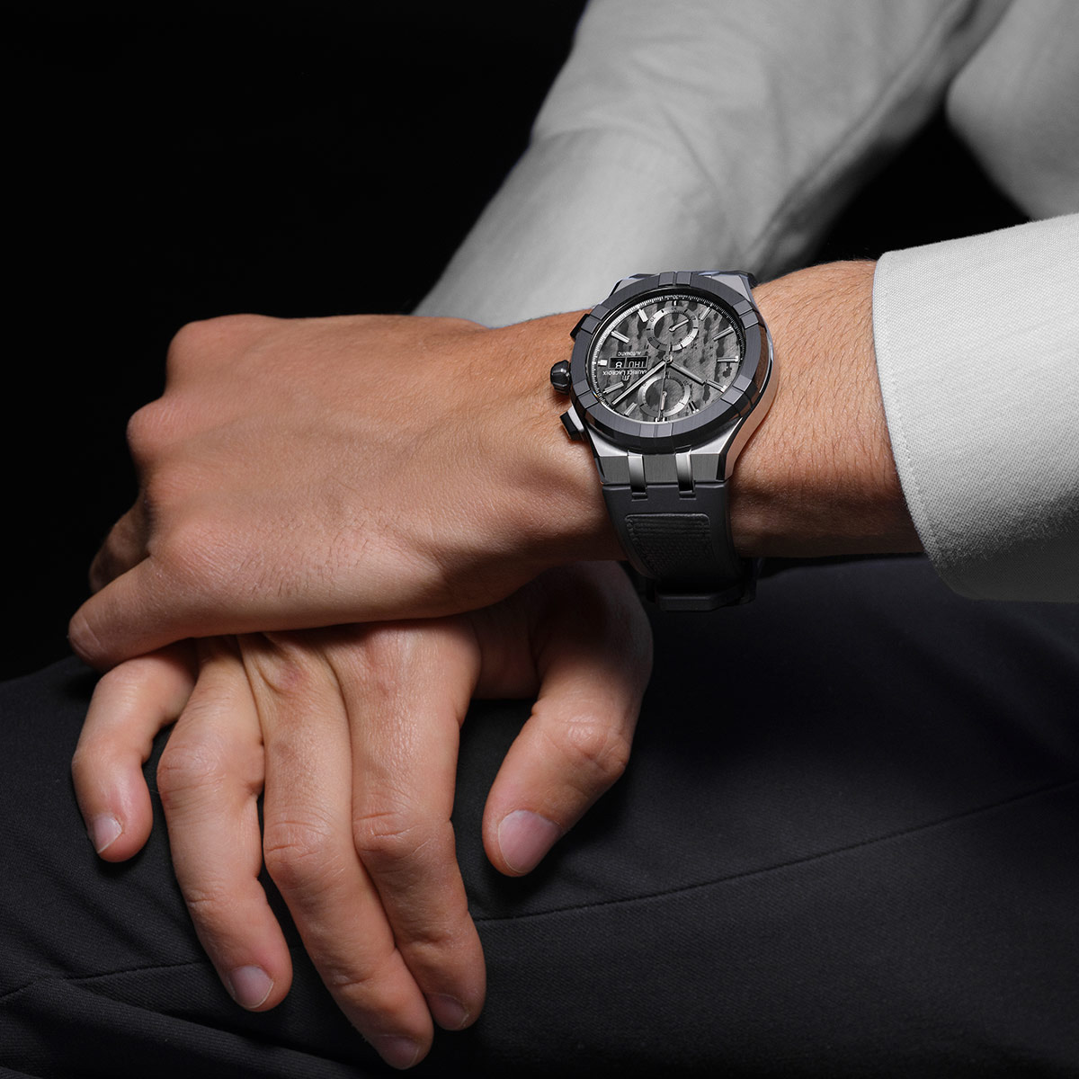 MAURICE LACROIX - Aikon-ic Carbon UD Chronograph