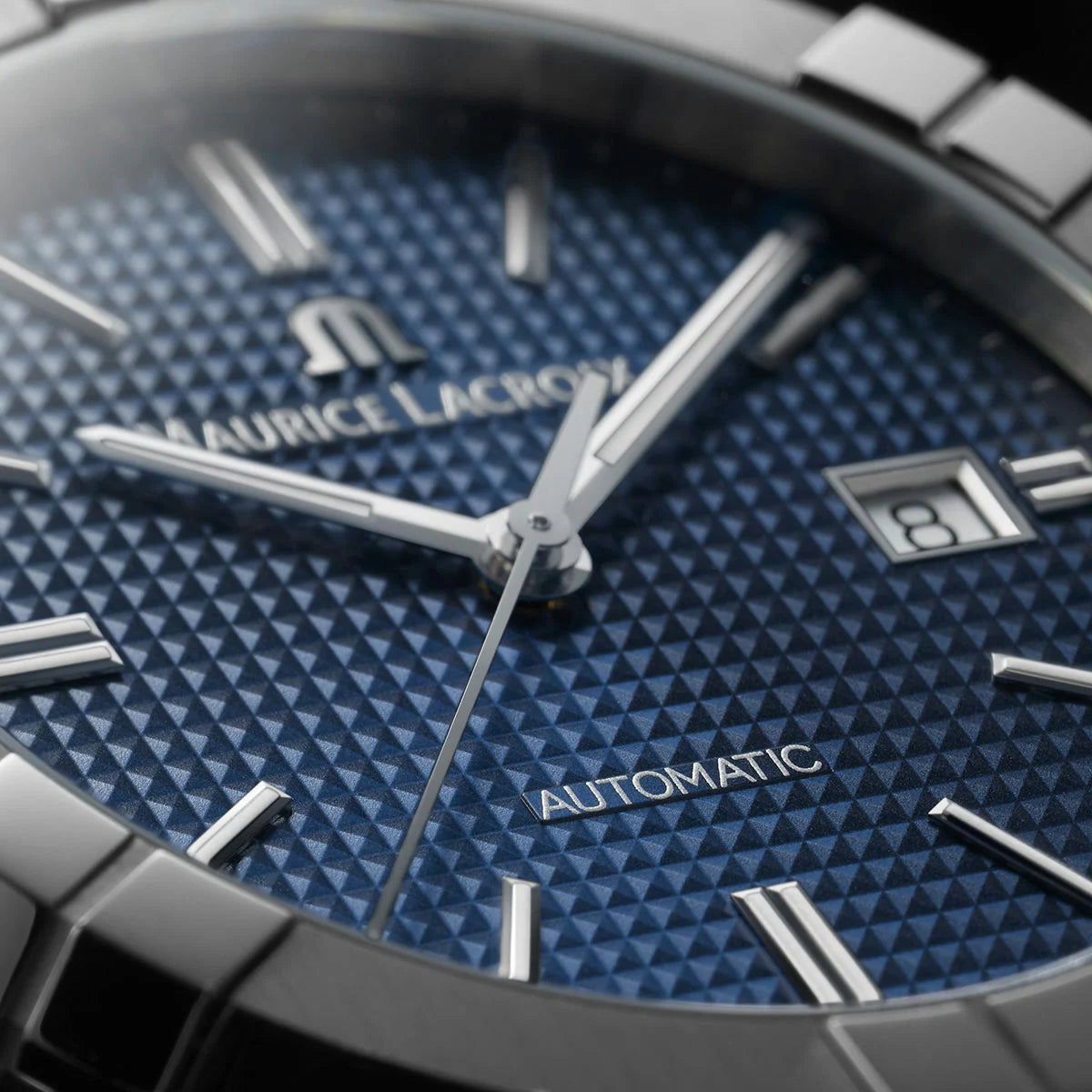 MAURICE LACROIX - Aikon Automatic Date 42mm