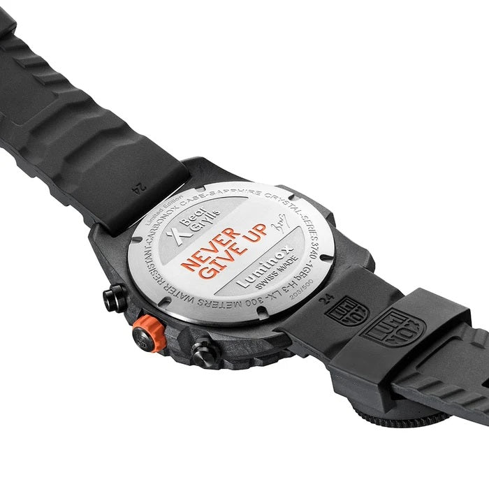 LUMINOX - Bear Grylls Survival Master