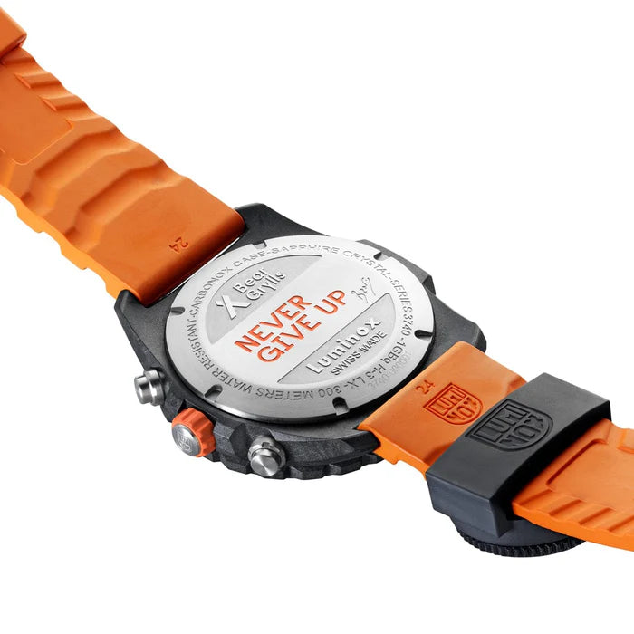 LUMINOX - Bear Grylls Survival Chronograph mit Kompass
