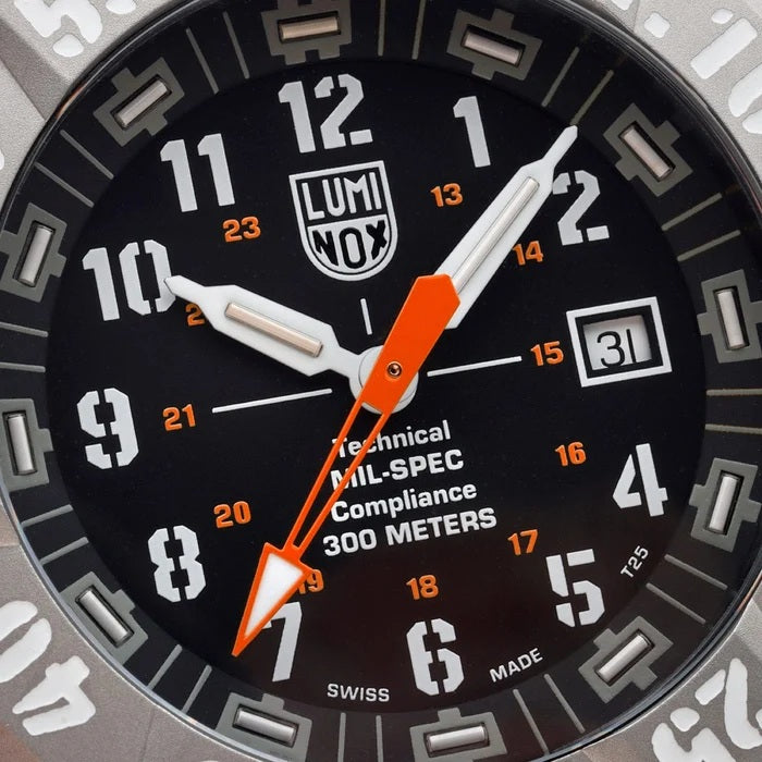 LUMINOX - MIL-SPEC inspiriert