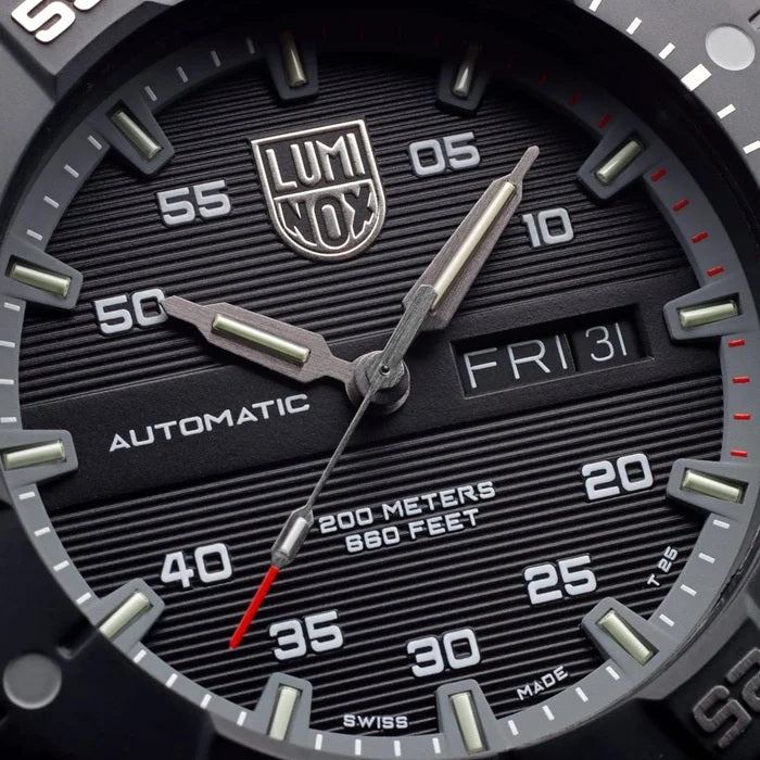 LUMINOX - Master Carbon Seal Automatic