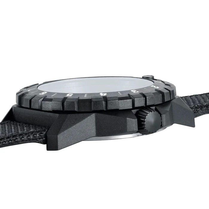 LUMINOX - F-117 Nighthawk™ x Skunk Works ®